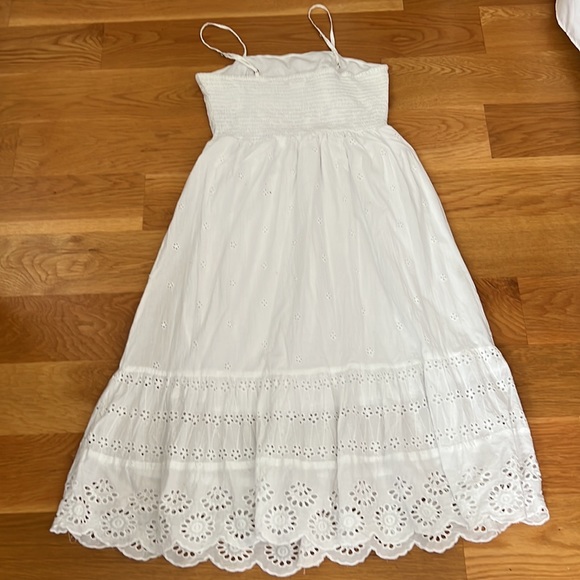 White cotton eyelet dress - Picture 5 of 6